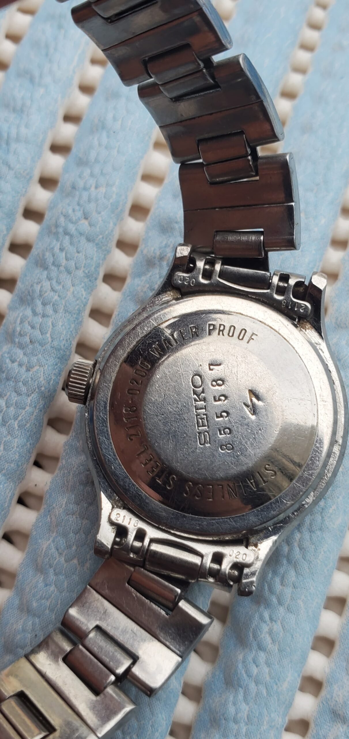 WhatsApp Image 2025-04-06 at 10.52.10 AM (1) Vintage & Rare Seiko Chorus 2118-0200 caliber Handwind Japan made Ladies Watch (USED) - Image 4