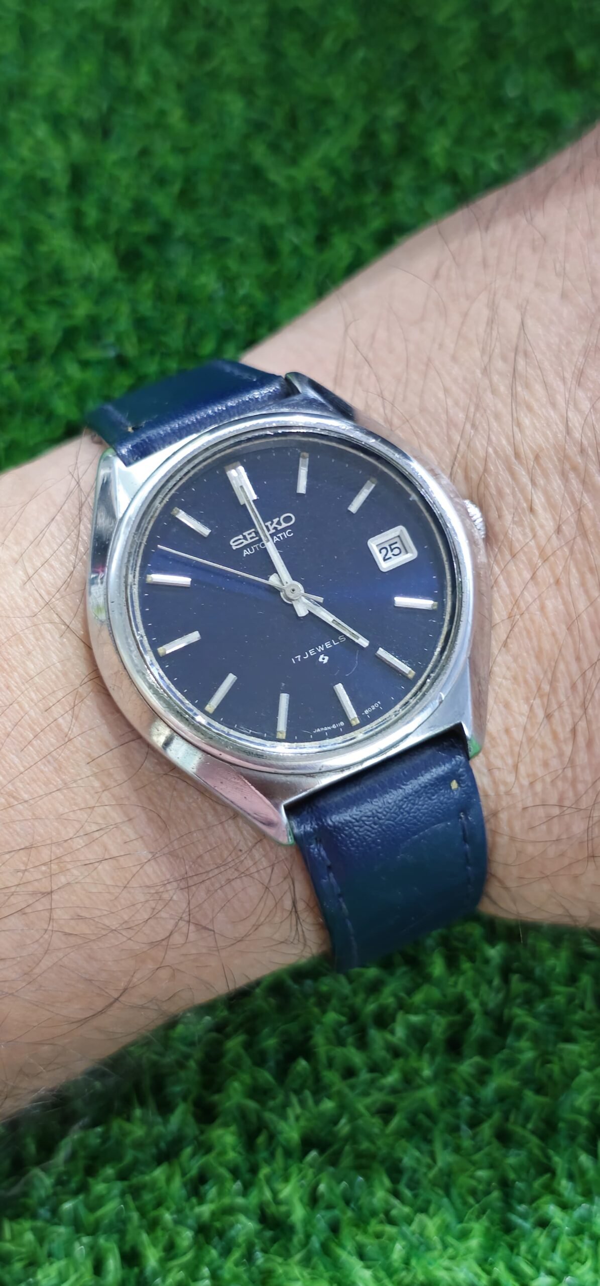 WhatsApp Image 2025-08-06 at 4.30.03 PM Vintage 1960 Seiko Automatic 6118 Caliber 21-Jewels Black Dial Japan made Men's watch (Used) - Image 2