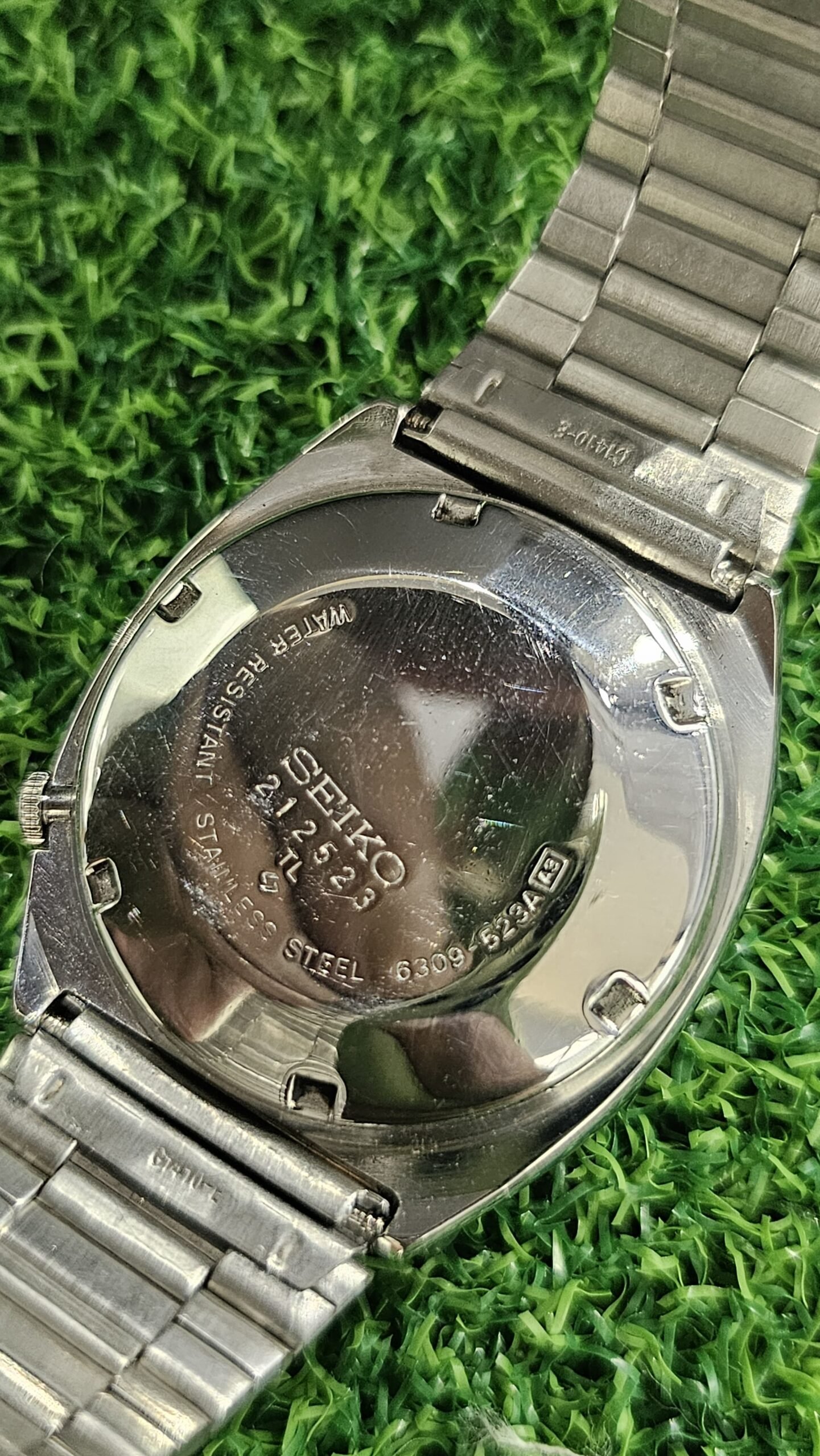 WhatsApp Image 2025-08-06 at 4.46.09 PM Vintage Seiko 5 Automatic 6309 Caliber 21-Jewels Tv Dial Japan made Men's watch (Used) - Image 4