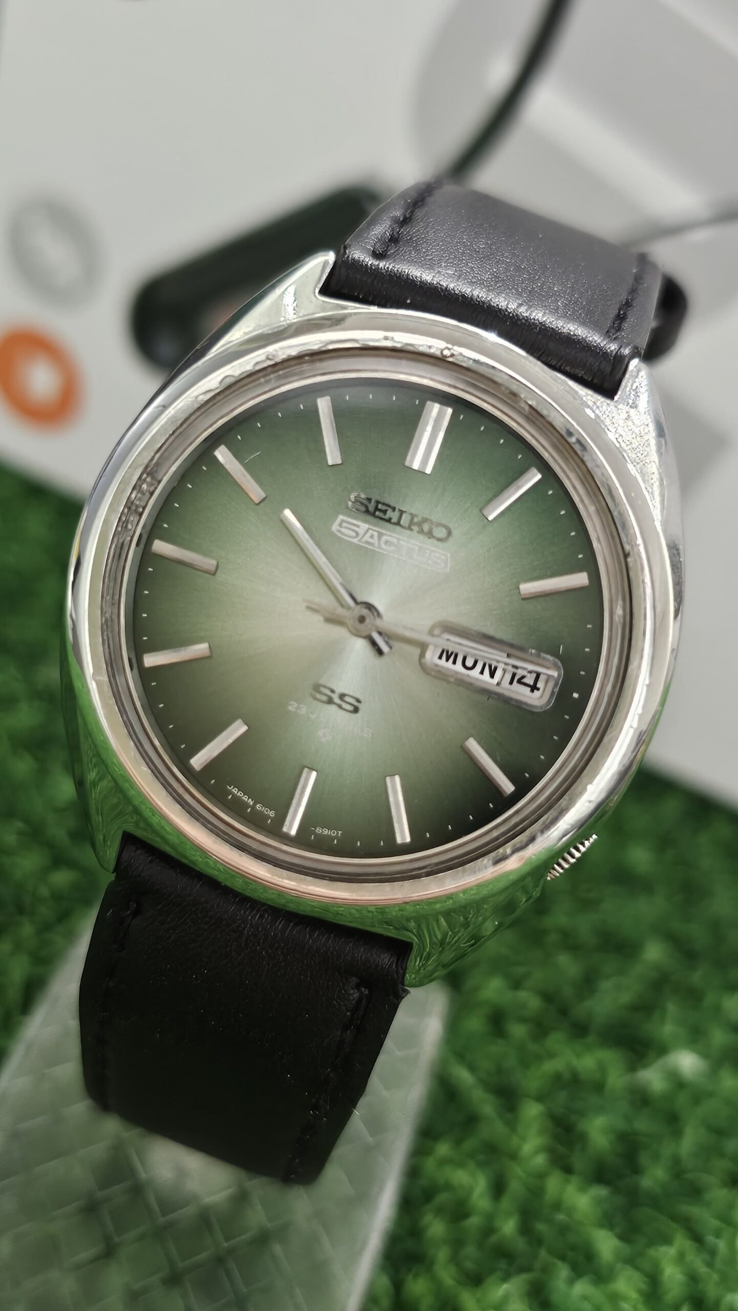 WhatsApp Image 2025-08-12 at 4.05.52 PM Vintage Seiko 5 actus SS 6106 Caliber 23-Jewels Automatic Japan made Men's watch (Used) - Image 1