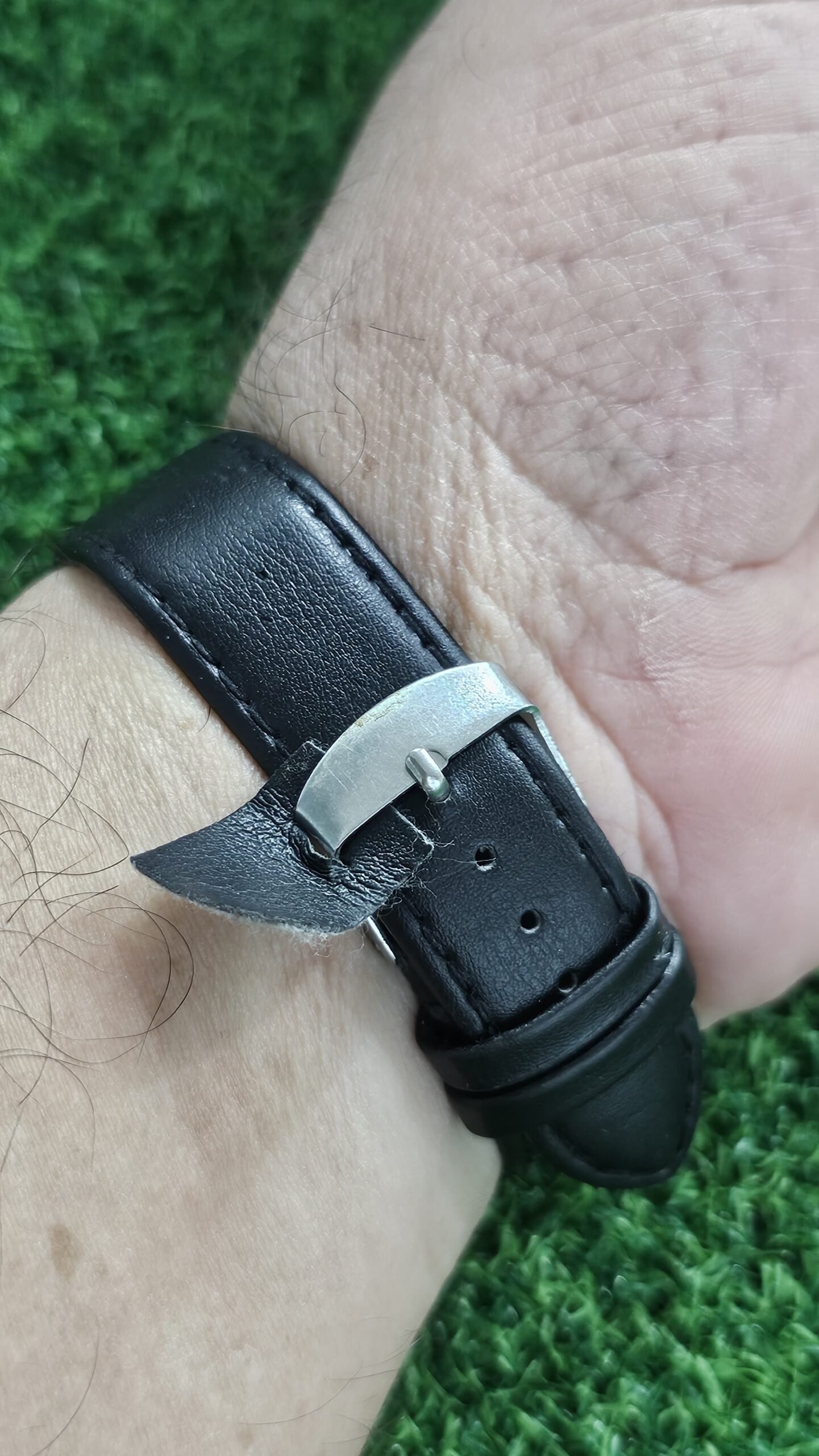 WhatsApp Image 2025-08-12 at 4.05.54 PM (1) Vintage Seiko 5 actus SS 6106 Caliber 23-Jewels Automatic Japan made Men's watch (Used) - Image 3