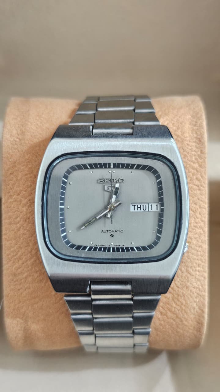 WhatsApp Image 2025-08-18 at 5.52.21 PM Vintage Seiko 5 Automatic 6309 Caliber 21-Jewels Japan made TV dial Men's watch (Used) - Image 1