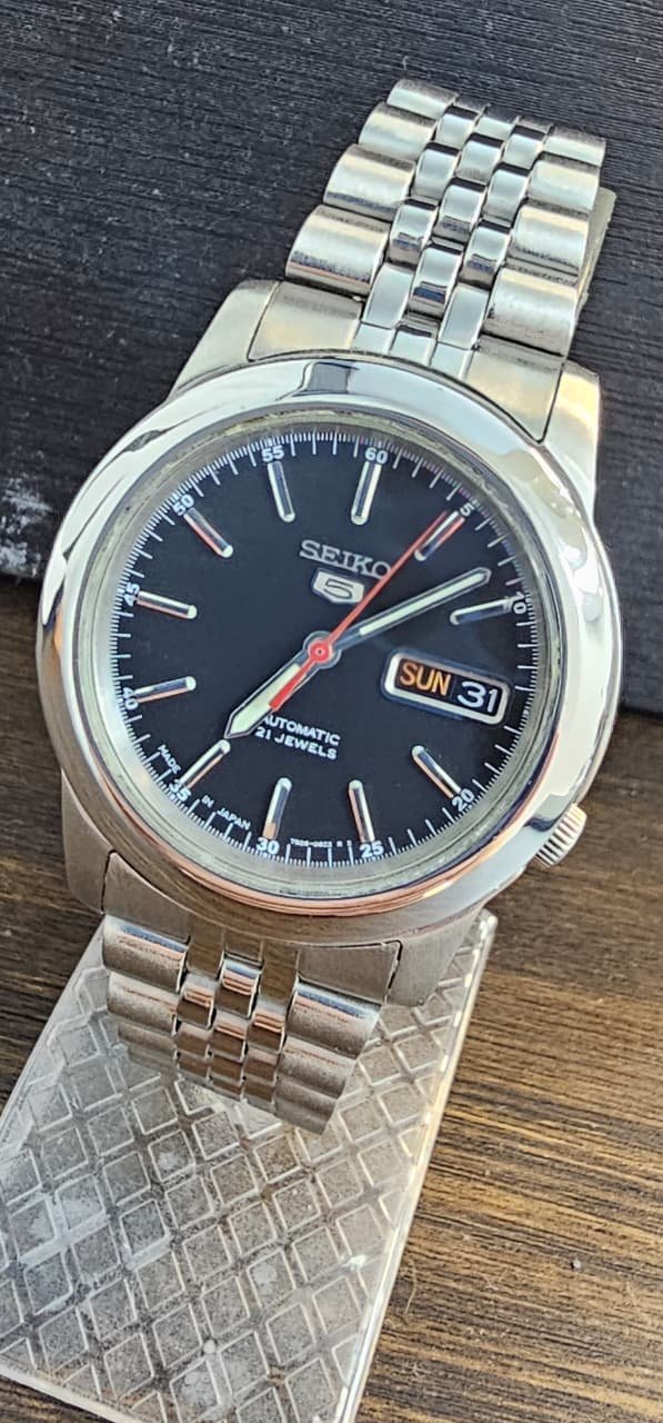 WhatsApp Image 2025-09-14 at 1.28.08 PM Seiko 5 Automatic 7S26 Caliber 21-Jewels Black Dial Japan made Men’s watch (Used) - Image 1