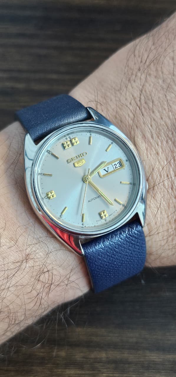WhatsApp Image 2025-09-14 at 11.23.04 AM (1) Vintage Seiko 5 Automatic 6309 Caliber 21-Jewels Grey Dial Japan made Men’s watch (Used) - Image 2