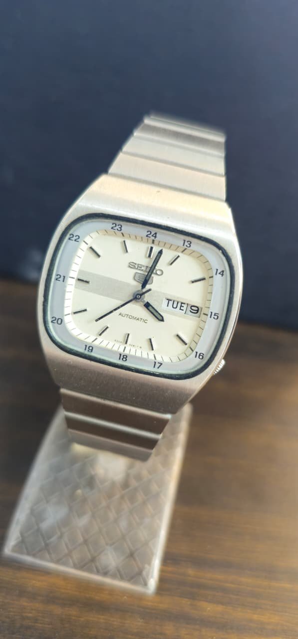WhatsApp Image 2025-09-16 at 4.21.25 PM Vintage Seiko 5 Automatic 6309 Caliber 21-Jewels White Dial Japan made Men’s watch (Used) - Image 1
