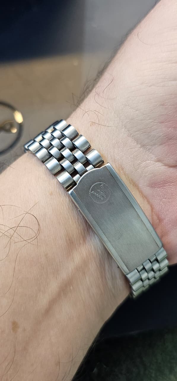 WhatsApp Image 2025-10-10 at 1.54.10 PM Vintage West end watch Co “President” Automatic 2836-2 caliber Switzerland 🇨🇭 made 25-jewels Men’s watch (USED) - Image 3