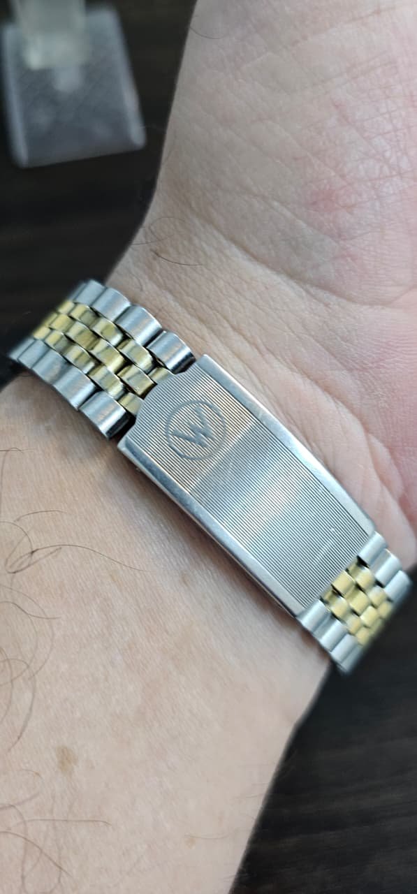 WhatsApp Image 2025-10-10 at 2.25.23 PM Vintage West end watch Co “President” Automatic 2836-2 caliber Switzerland 🇨🇭 made 25-jewels Men’s watch (USED) - Image 3