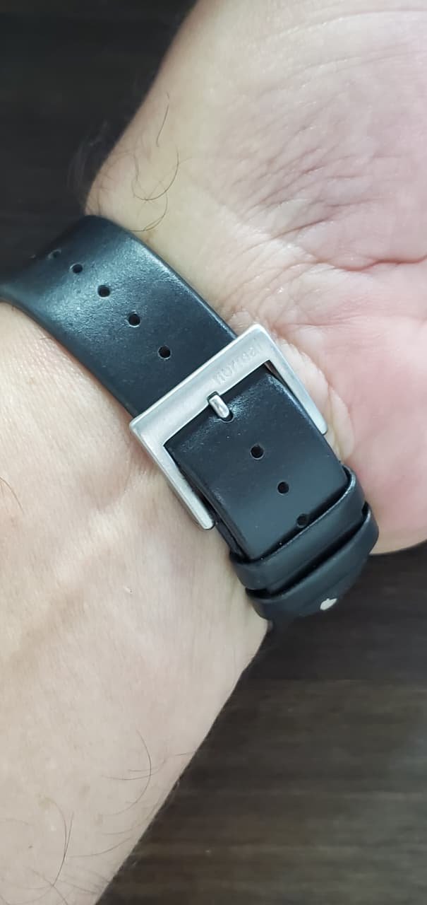 WhatsApp Image 2025-10-12 at 1.27.00 PM (1) Vintage 1970s Waltham Dynax Swiss made Quartz Men’s watch (Used) - Image 3