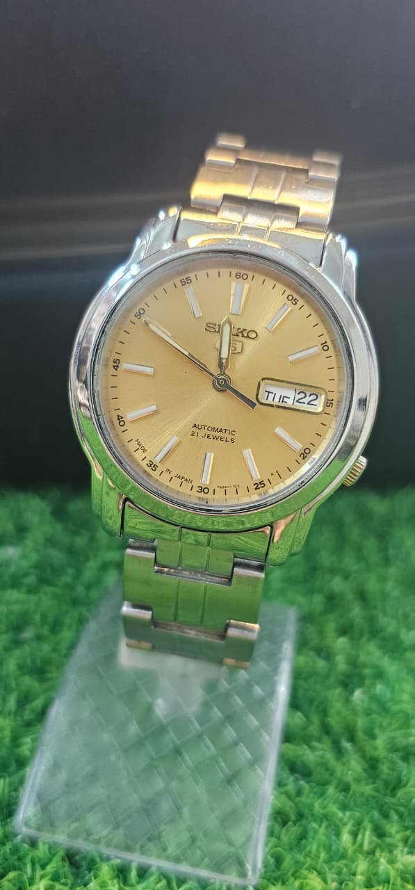 WhatsApp Image 2025-10-18 at 3.55.23 PM Seiko 5 Automatic 7s26 Caliber 21-Jewels Japan made Men’s watch (Used) - Image 1