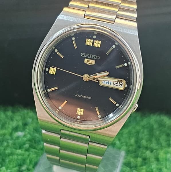 Seiko 5 Automatic 7s26 Caliber 21-Jewels Japan made Men’s watch (Used)