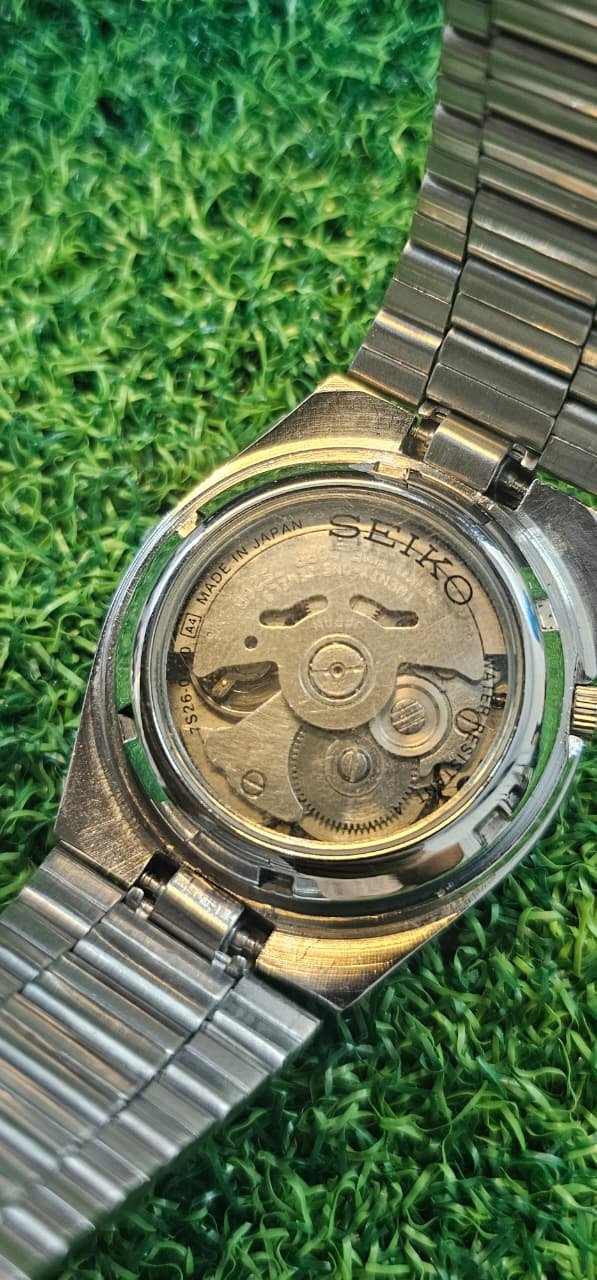 WhatsApp Image 2025-10-18 at 3.56.38 PM Seiko 5 Automatic 7s26 Caliber 21-Jewels Japan made Men’s watch (Used) - Image 4