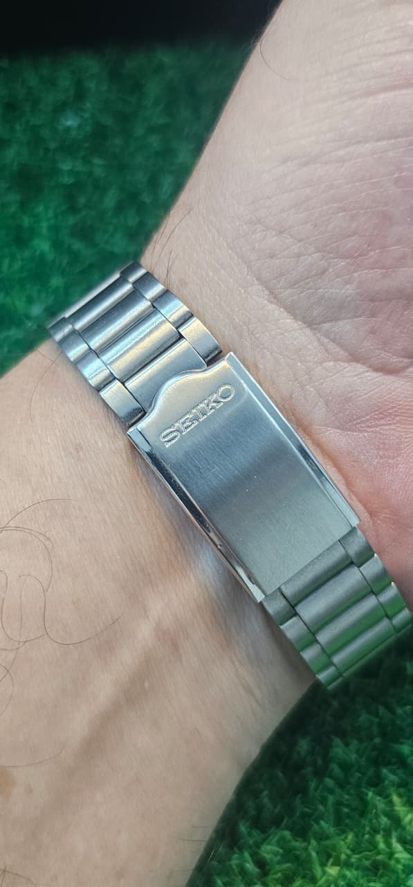 WhatsApp Image 2025-10-18 at 3.56.39 PM Seiko 5 Automatic 7s26 Caliber 21-Jewels Japan made Men’s watch (Used) - Image 3