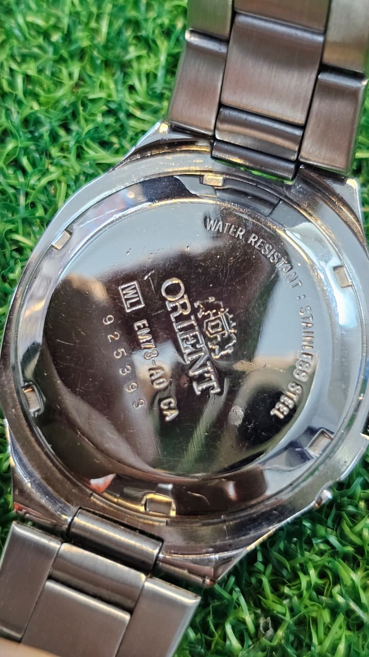 WhatsApp Image 2025-11-14 at 1.12.45 PM (1) Vintage 1970s Orient Double Calendar Automatic 21-Jewels Japan made Men's watch (Used) - Image 4