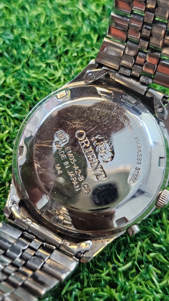 WhatsApp Image 2025-11-14 at 1.23.20 PM (1) Vintage 1980s Orient Automatic 21-Jewels Japan made Men's watch (Used) - Image 4