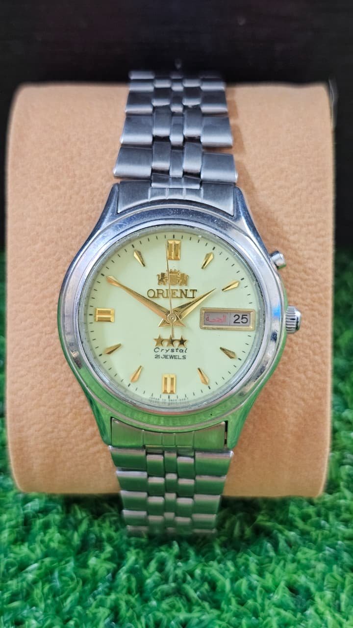WhatsApp Image 2025-11-14 at 1.23.20 PM Vintage 1980s Orient Automatic 21-Jewels Japan made Men's watch (Used) - Image 1