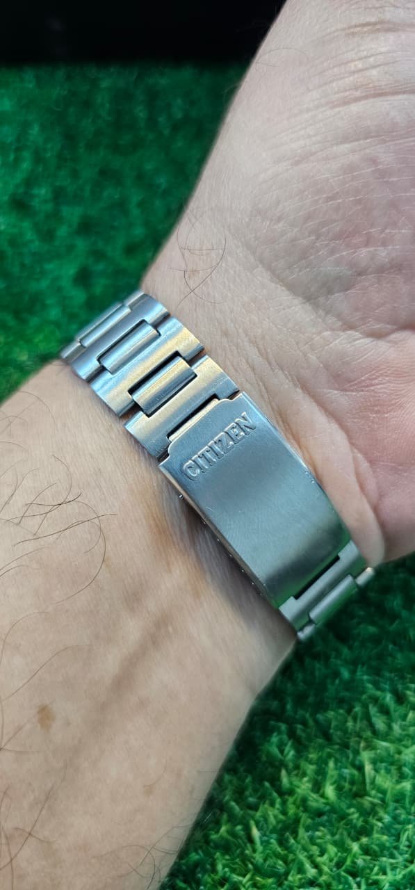 WhatsApp Image 2025-11-15 at 7.34.19 PM Vintage Citizen Handwind 17-jewels Japan made watch for Men’s(USED) - Image 3