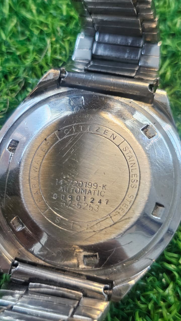 WhatsApp Image 2025-11-16 at 4.02.11 PM Vintage 1970s Citizen Automatic 8200 caliber 21-jewels japan made watch for Men’s(Used) - Image 4
