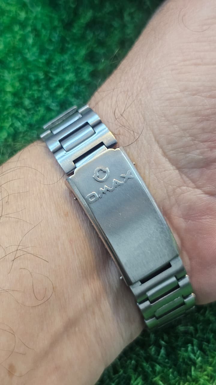 WhatsApp Image 2025-11-16 at 4.17.28 PM Vintage 1960s Omax Automatic 2066 caliber 25-jewels Switzerland made watch for Men’s(Used) - Image 3