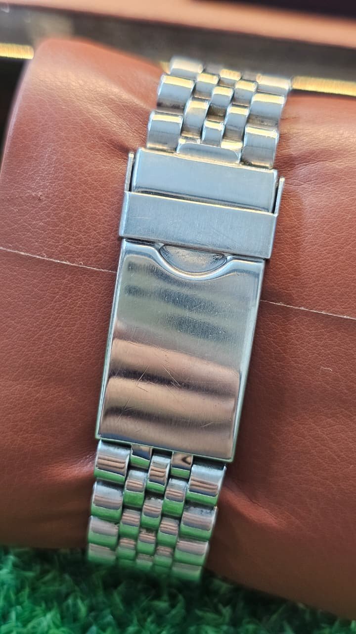 WhatsApp Image 2025-12-01 at 6.10.09 PM (1) ANA (All Nippon Airways) Japanese Quartz Chronograph Men's watch (Pre-owned) - Image 3