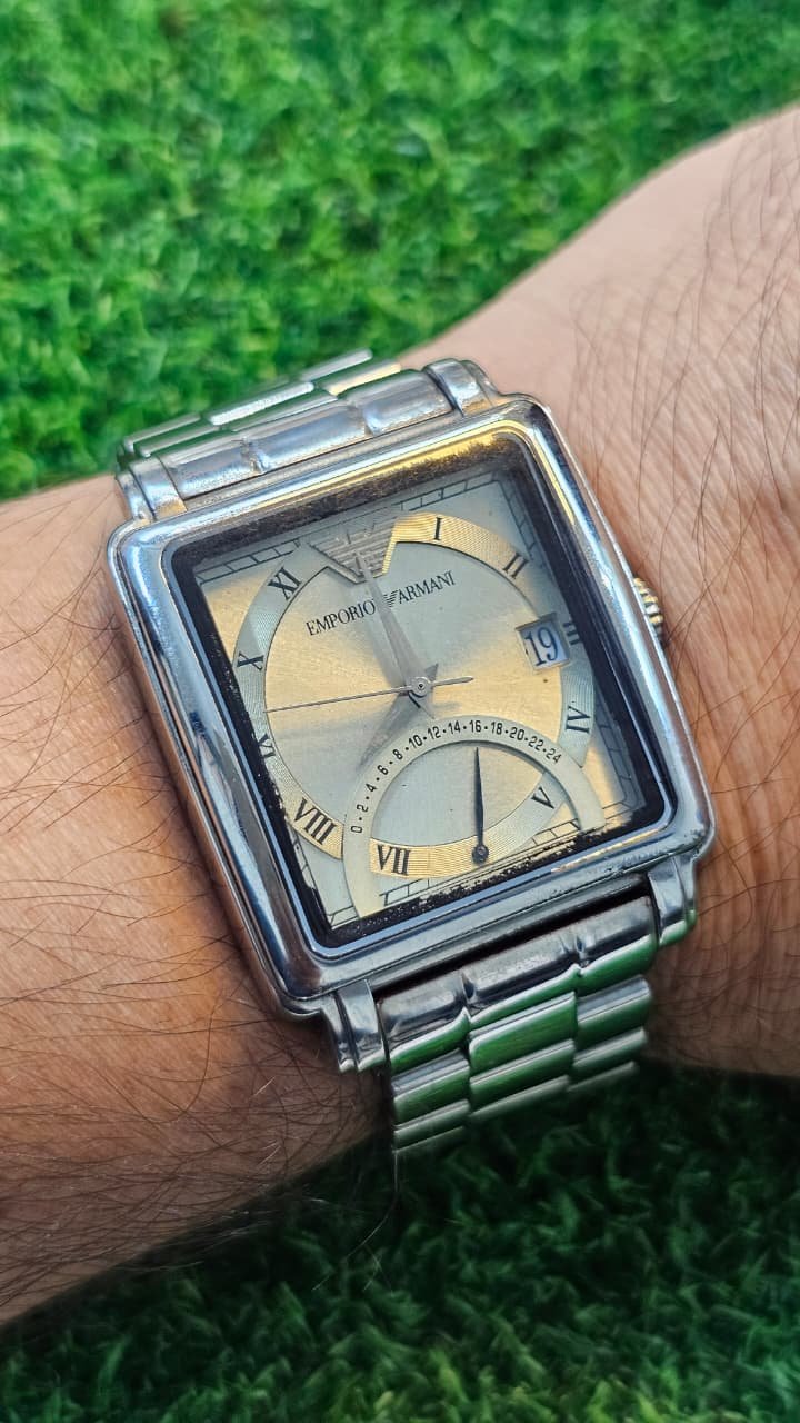 WhatsApp Image 2025-12-01 at 6.18.17 PM (1) Emporio Armani Classic Men's Japanese Quartz watch, model number AR5330(Used) - Image 2