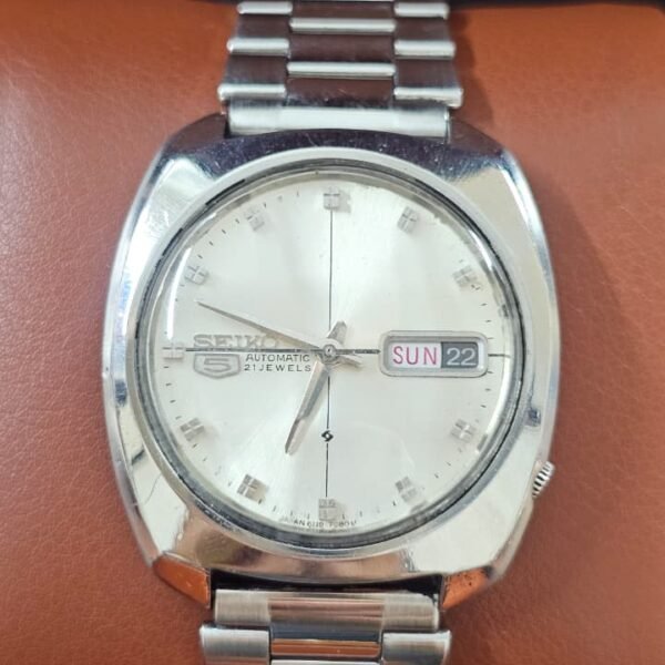 vintage 1960-69 Seiko 5 Automatic 6129-7083 Caliber 21-Jewels Japan made Men's watch (Used)