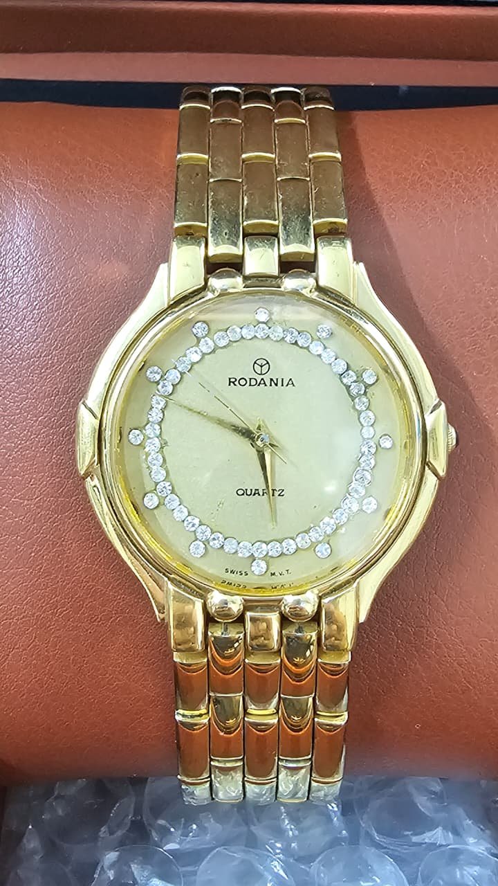 WhatsApp Image 2025-12-01 at 8.22.17 PM Rodania Switzerland Made Quartz movement Ladies watch (Used) - Image 1