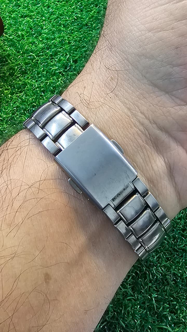 WhatsApp Image 2025-12-01 at 8.31.06 PM Vintage Seiko Spirit AGS Titanium One Piece Case Japan made Watch for Unisex (Used) - Image 3