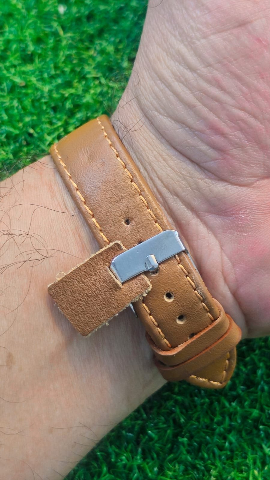 WhatsApp Image 2025-12-19 at 3.35.36 PM Seiko 5 Automatic 7019 Caliber 21-Jewels Japan made Men’s watch (Used) - Image 3