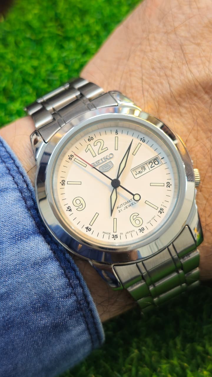 WhatsApp Image 2025-12-26 at 12.11.01 PM (1) Seiko 5 Automatic 7s26 Caliber 21-Jewels Japan made Men’s watch (Used) - Image 2