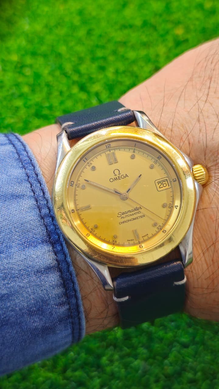 WhatsApp Image 2025-12-26 at 12.39.42 PM (1) Vintage Omega Seamaster men's automatic watch with 18k gold bezel 168.1501 ref. 1990-1999 – (used) - Image 2