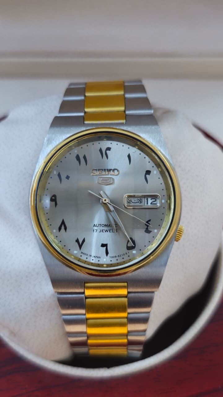 WhatsApp Image 2025-12-26 at 12.55.09 PM Seiko 5 Automatic 7009 Caliber 17-Jewels Japan made Men’s watch (Used) - Image 1