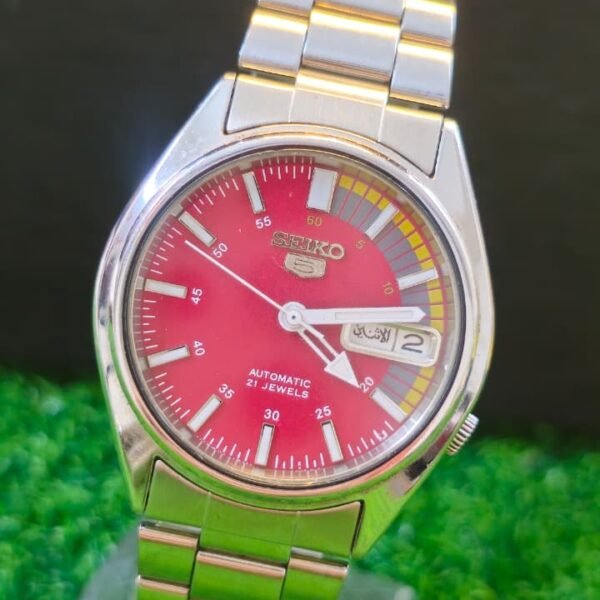 Vintage Seiko 5 Automatic 7s26 Caliber 21-Jewels Japan made Men’s watch (Used)