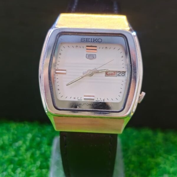 Vintage 1970s  Seiko 5 Automatic 7009 Caliber 21-Jewels Japan made Men’s watch (Used)
