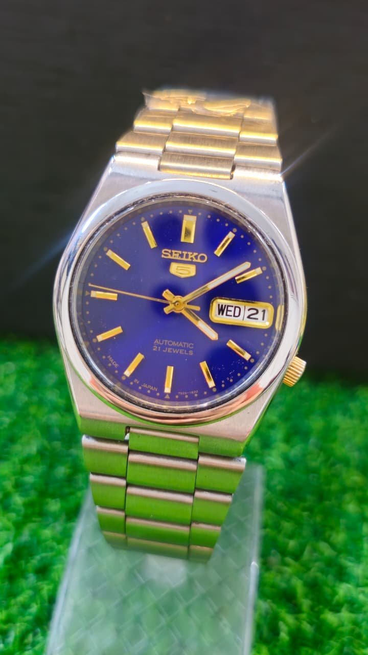 WhatsApp Image 2026-01-08 at 12.54.46 PM Vintage 1970s Seiko 5 Automatic 7009 Caliber 21-Jewels Japan made Men’s watch (Used) - Image 1