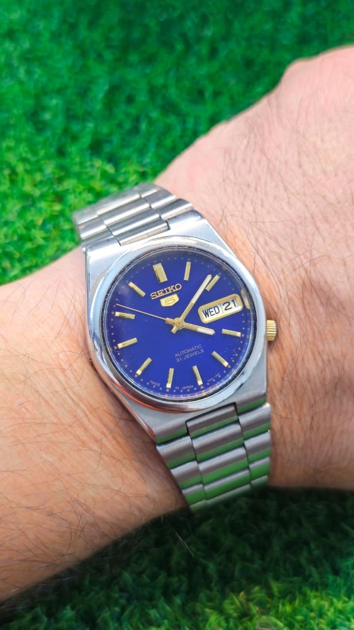 WhatsApp Image 2026-01-08 at 12.54.47 PM (1) Vintage 1970s Seiko 5 Automatic 7009 Caliber 21-Jewels Japan made Men’s watch (Used) - Image 2
