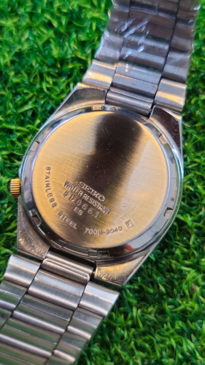 WhatsApp Image 2026-01-08 at 12.54.47 PM Vintage 1970s Seiko 5 Automatic 7009 Caliber 21-Jewels Japan made Men’s watch (Used) - Image 4