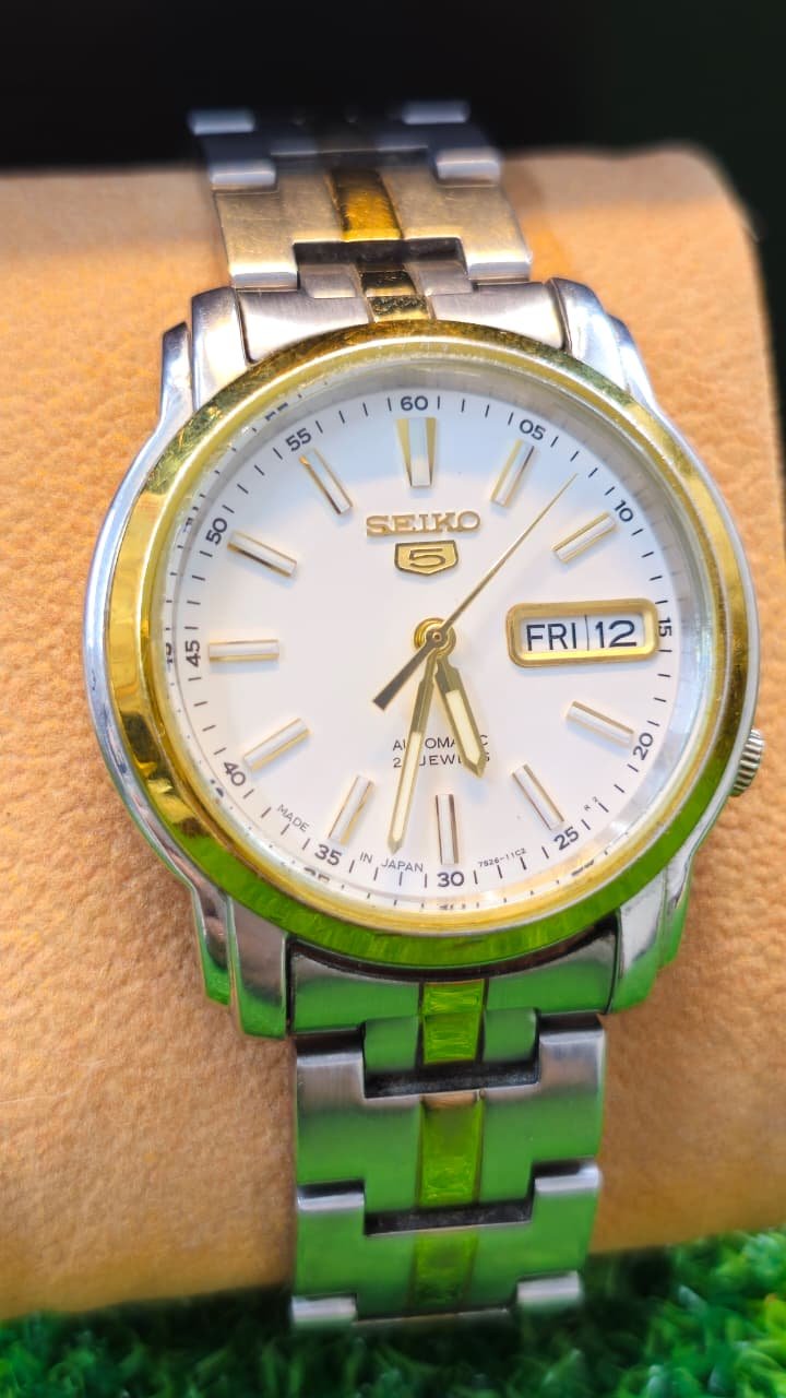 WhatsApp Image 2026-01-14 at 1.02.25 PM Seiko 5 Automatic 7s26 caliber 21-jewels japan made watch for Men's (Used) - Image 1