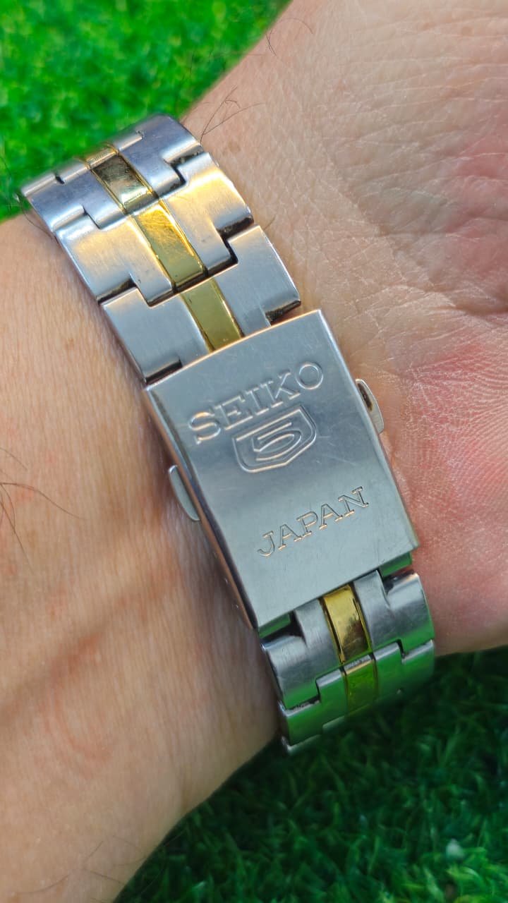 WhatsApp Image 2026-01-14 at 1.02.29 PM (1) Seiko 5 Automatic 7s26 caliber 21-jewels japan made watch for Men's (Used) - Image 3