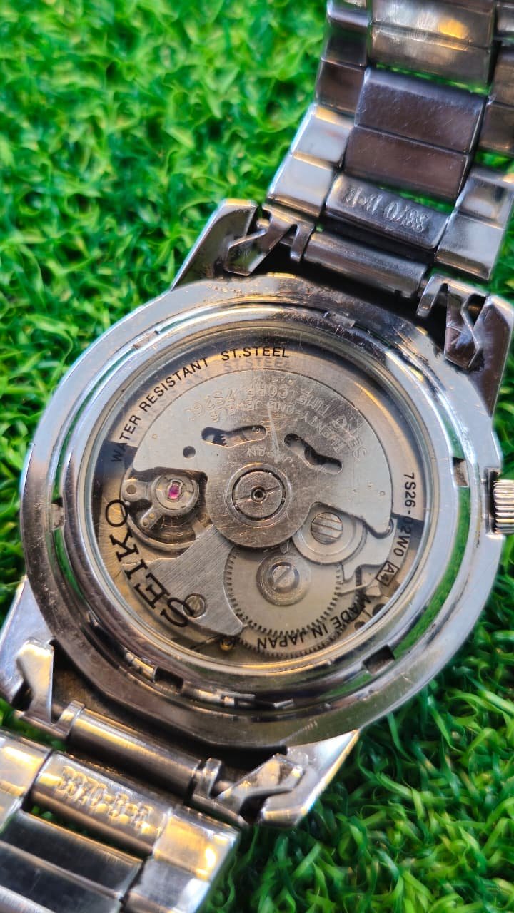 WhatsApp Image 2026-01-14 at 1.04.16 PM (1) Seiko 5 Automatic 7s26 caliber 21-jewels japan made watch for Men's (Used) - Image 4