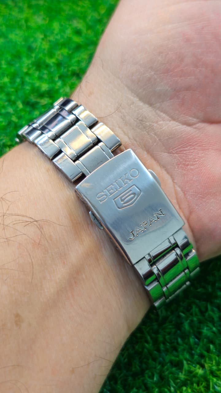 WhatsApp Image 2026-01-14 at 1.04.17 PM (1) Seiko 5 Automatic 7s26 caliber 21-jewels japan made watch for Men's (Used) - Image 3