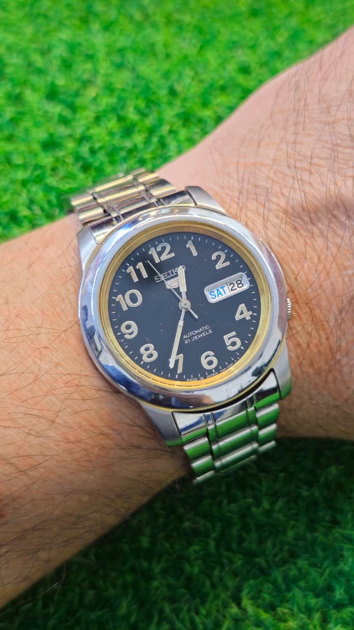 WhatsApp Image 2026-01-14 at 1.07.17 PM (1) Seiko 5 Automatic 7s26 caliber 21-jewels japan made watch for Men's (Used) - Image 2