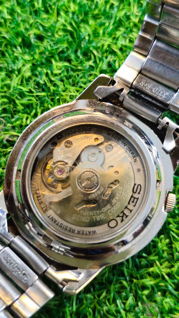 WhatsApp Image 2026-01-14 at 1.09.59 PM Seiko 5 Automatic 7s26 caliber 21-jewels japan made watch for Men's (Used) - Image 4