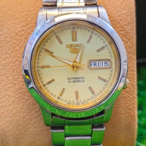 Seiko 5 Automatic 7s26 caliber 21-jewels japan made watch for Men's (Used)