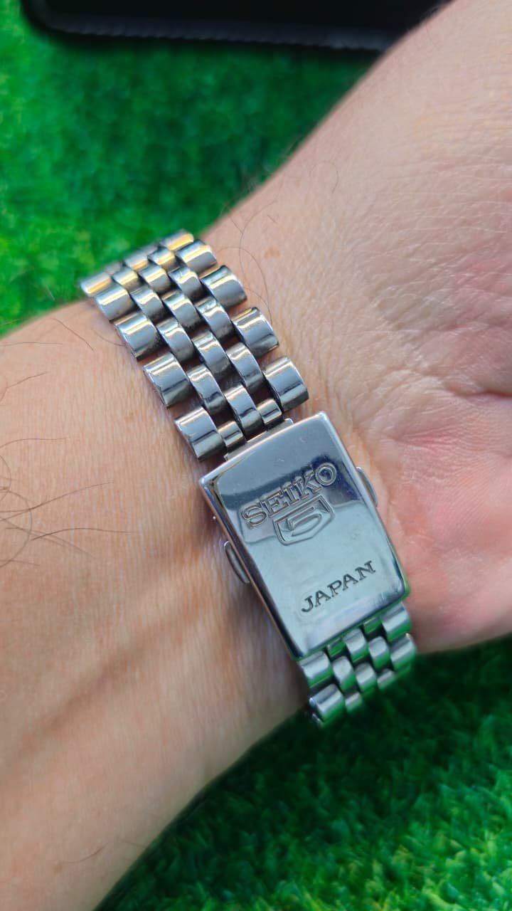 WhatsApp Image 2026-01-14 at 1.36.30 PM (1) Seiko 5 Automatic 7s26 caliber 21-jewels japan made watch for Men's (Used) - Image 3
