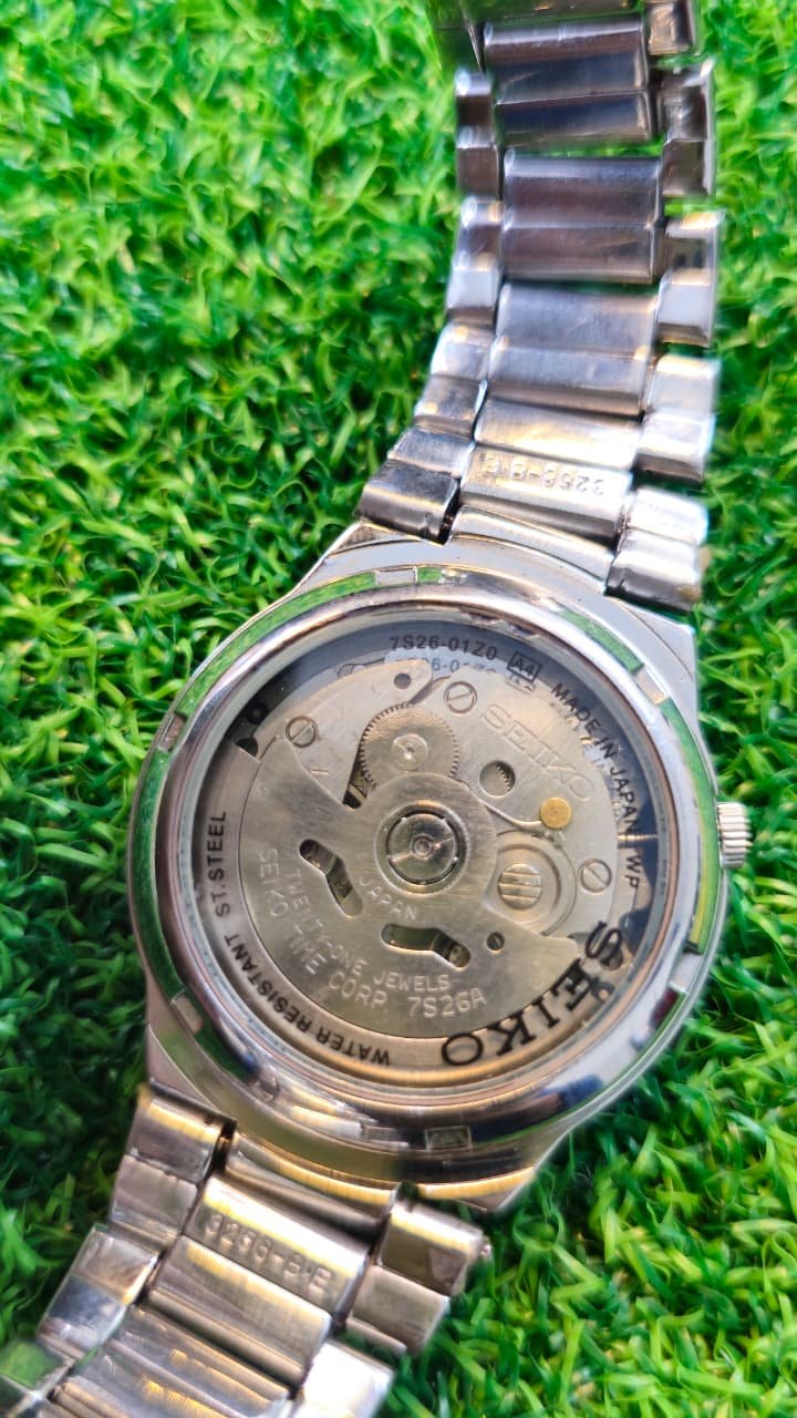 WhatsApp Image 2026-01-14 at 1.38.04 PM (1) Seiko 5 Automatic 7s26 caliber 21-jewels japan made watch for Unisex (Used) - Image 4