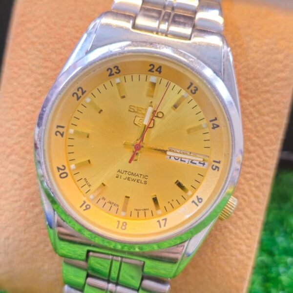 Seiko 5 Automatic 7s26 caliber 21-jewels Golden 24-hour dial Japan made watch for Men's (Used)