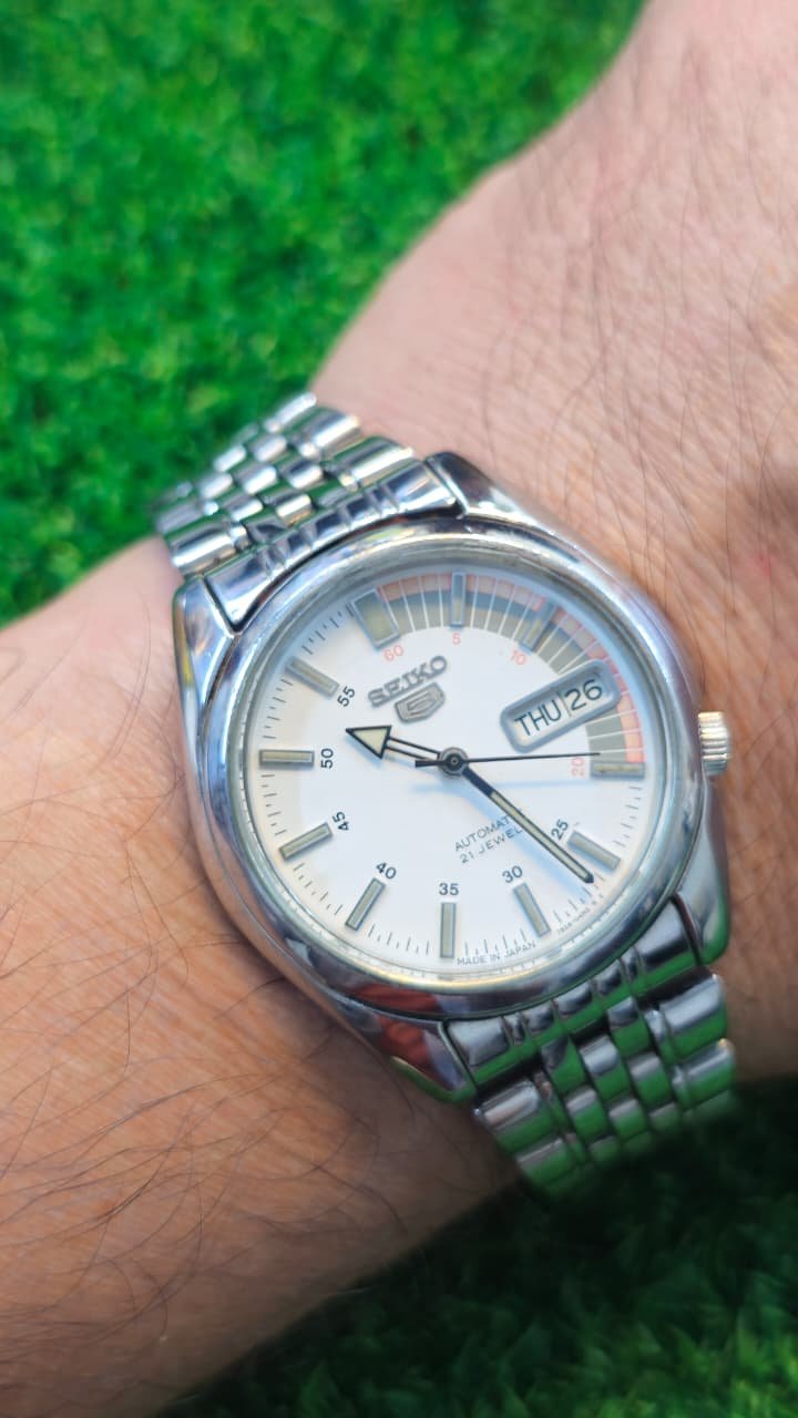 WhatsApp Image 2026-01-14 at 1.41.06 PM Seiko 5 Automatic 7s26 caliber 21-jewels White Racer dial japan made watch for Men's (Used) - Image 2