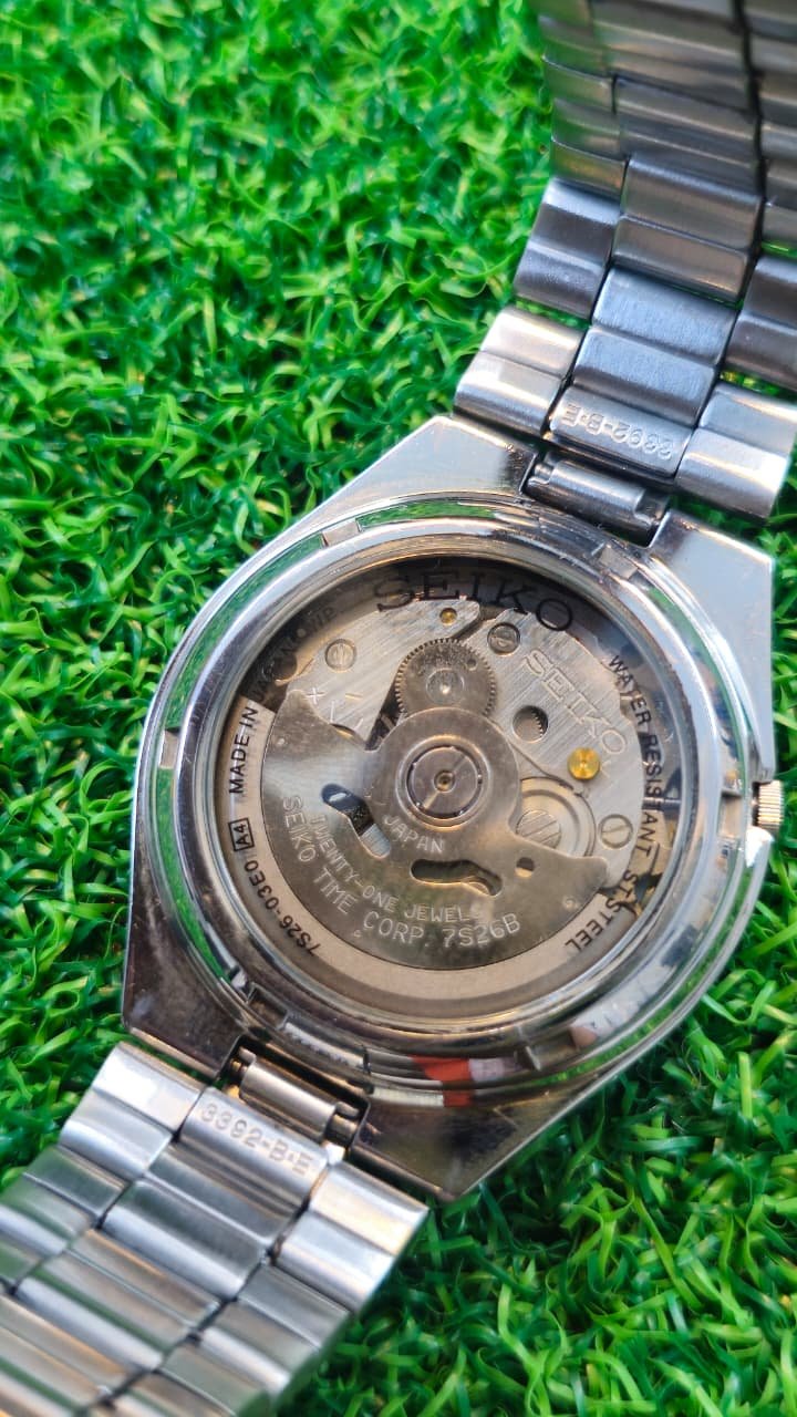 WhatsApp Image 2026-01-14 at 1.42.15 PM (1) Seiko 5 Automatic 7s26 caliber 21-jewels japan made watch for Men's (Used) - Image 4