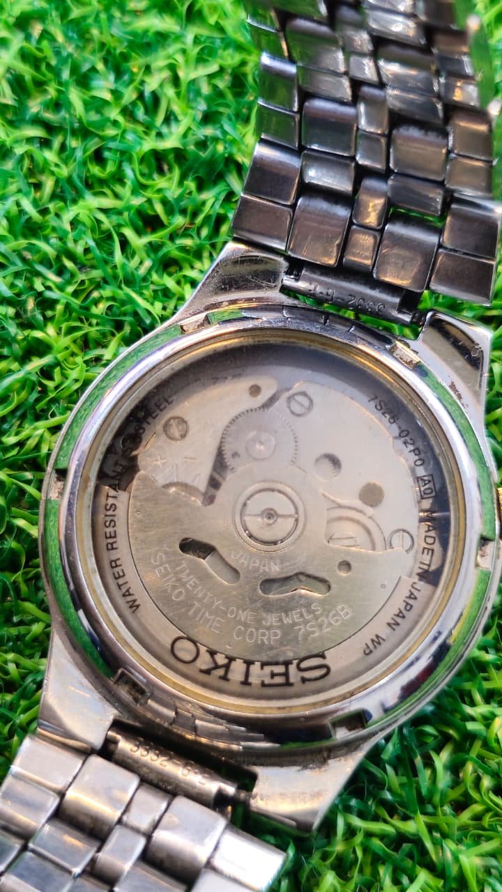 WhatsApp Image 2026-01-14 at 12.44.34 PM Seiko 5 Automatic 7s26 caliber 21-jewels japan made watch for Men's (Used) - Image 4