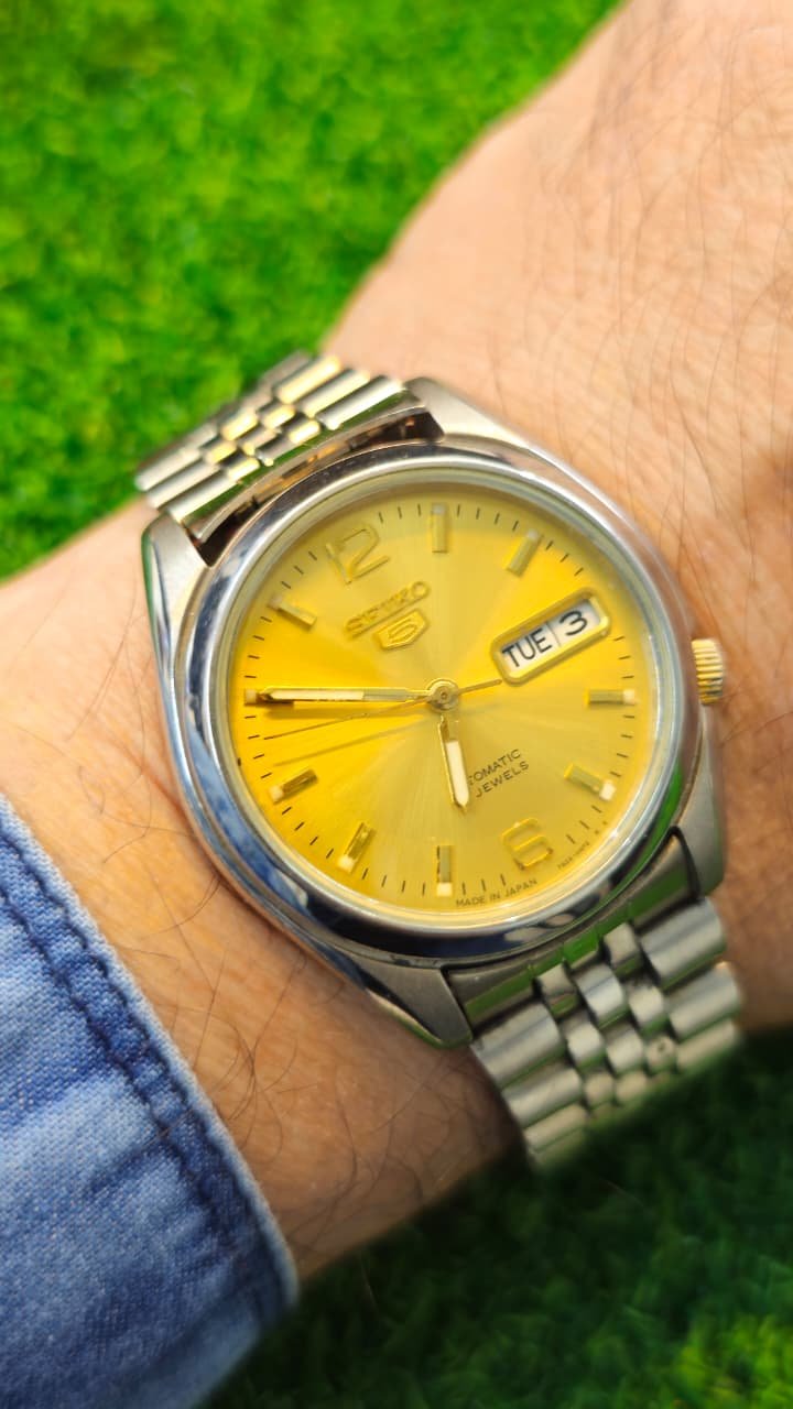 WhatsApp Image 2026-01-14 at 12.45.37 PM (2) Seiko 5 Automatic 7s26 caliber 21-jewels japan made watch for Men's (Used) - Image 2